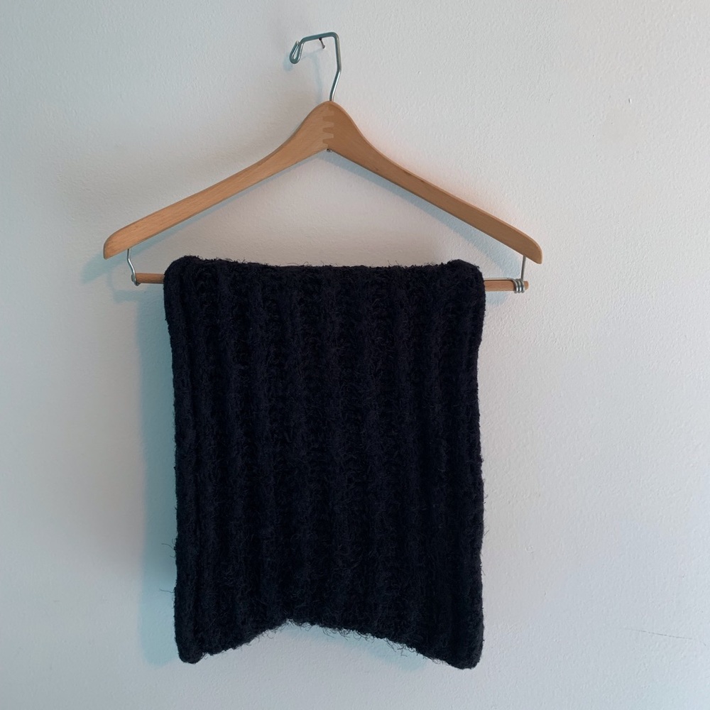 Black Infinity Scarf - Picture 3 of 3